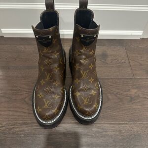 Louis Vuitton Monogram Coated Canvas LV Beaubourg Chelsea Ankle Boot (Size 36)